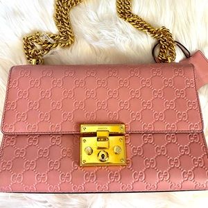 Light pink Gucci Guccissima Leather Padlock bag with gold chain